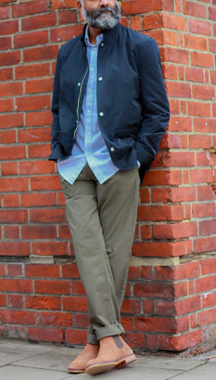 Navy jacket, blue shirt, olive chinos, brown suede Chelsea boots outfit