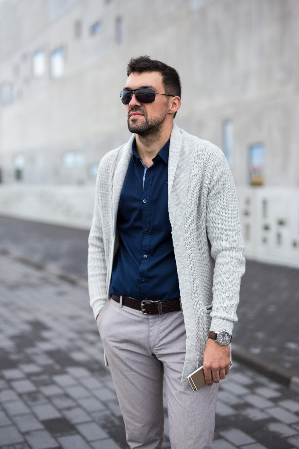 Matching colors and patterns between a sweater and a dress shirt