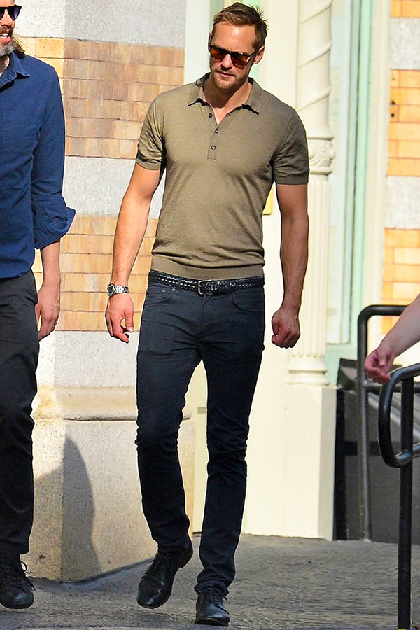 Olive polo shirt, black jeans, and derby shoes outfit